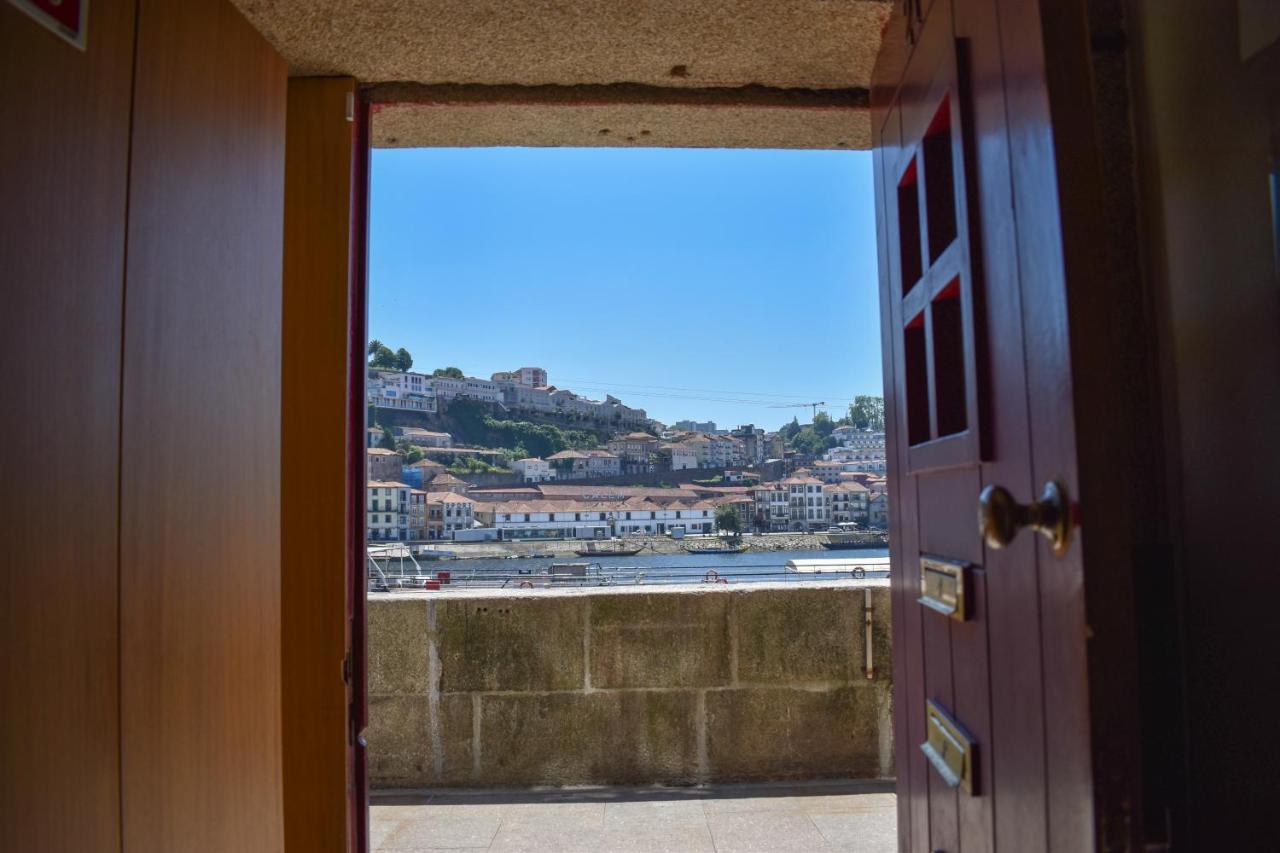 Muralha Da Barca Apartamentos Rnal Nº13939 Al,5848 Al, 6419 Al-Chamada Para A Rede Movel Nacional Porto Exterior photo